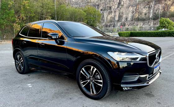 VOLVO XC60 2.0 T5 GASOLINA MOMENTUM AWD GEARTRONIC VOLVO XC60 2.0 T5 GASOLINA MOMENTUM AWD GEARTRONIC